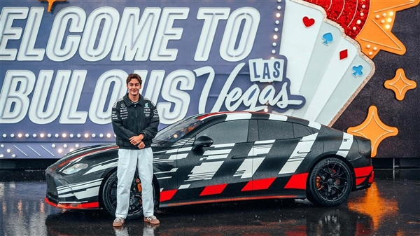 AMG首款纯电GT曝光！F1车手乔治·拉塞尔试驾直呼“疯狂” 