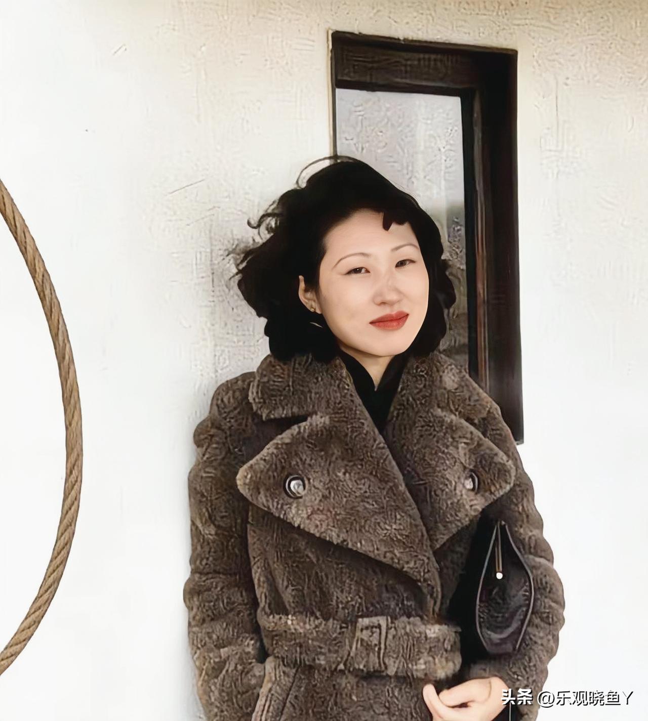 这便是赵四小姐年轻时的真实模样，大家好好瞧瞧！这而非演员所扮演，确是货真价实的本