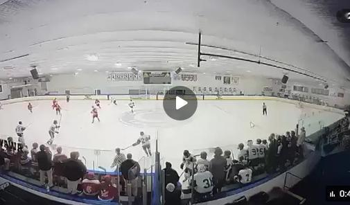 美青少年曲棍球比赛中发生悲惨事件

美国罗得岛州帕塔基特市16日举办的一场青少年