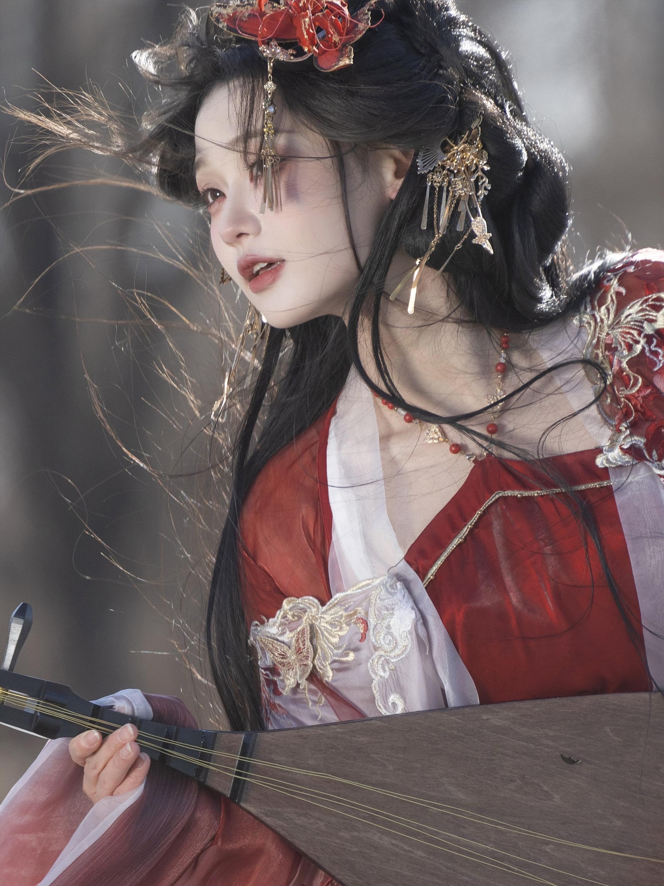 ‘ 狂风落尽深红色 ’在超级无敌大风中凌乱的我们