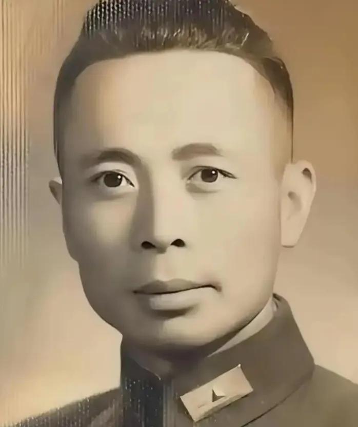 1959年，被关11年的国民党军长郑庭笈被特赦，夜里突然被叫去见首长，他心里忐忑