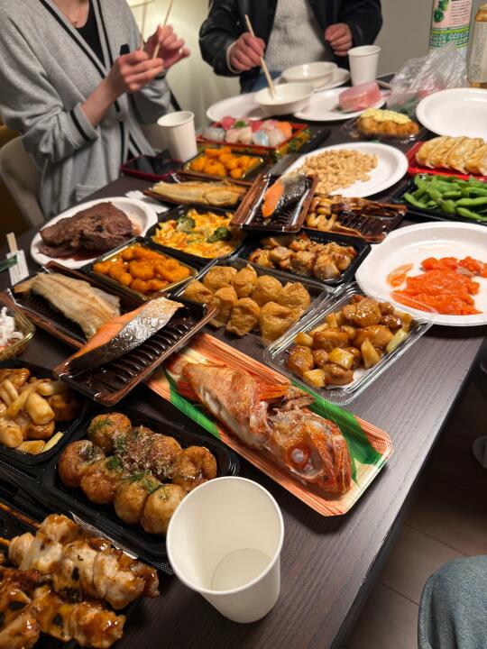 吃完这顿晚饭 就滚回国啦