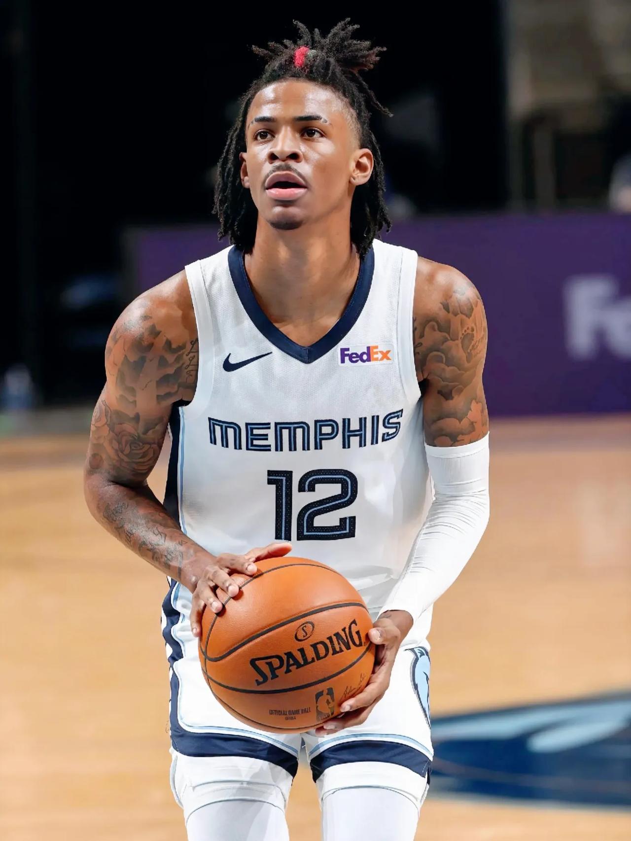NBA新赛季排名前五的控卫：

1、斯蒂芬-库里（勇士）
2、卢卡-东契奇（独行