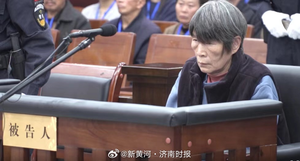 【#被拐儿童再次见到余华英哭了#：她改变了我一生的命运】#被拐儿童称余华英改变了