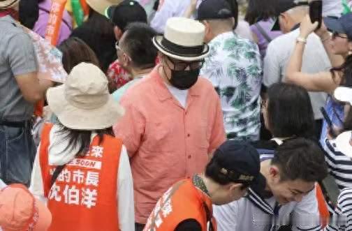 阿雅五个字表明立场，蔡康永百字长文为何遭网友怒批？