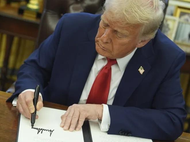 【你怎么看美海军将建造两艘“特朗普级”美军"最快、最大的战舰"，战斗力将比现有舰