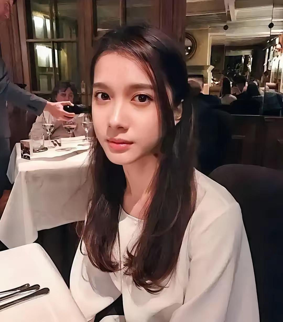 一个在美国长大的华裔女孩。发了一段视频。3天播放破了2亿。
​​她说。为什么有些