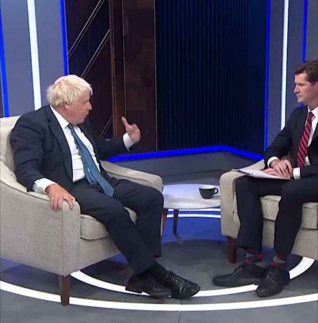 美国参议院通过对俄制裁新法案英国前首相鲍里斯·约翰逊声称，这是对所有购买俄罗斯石