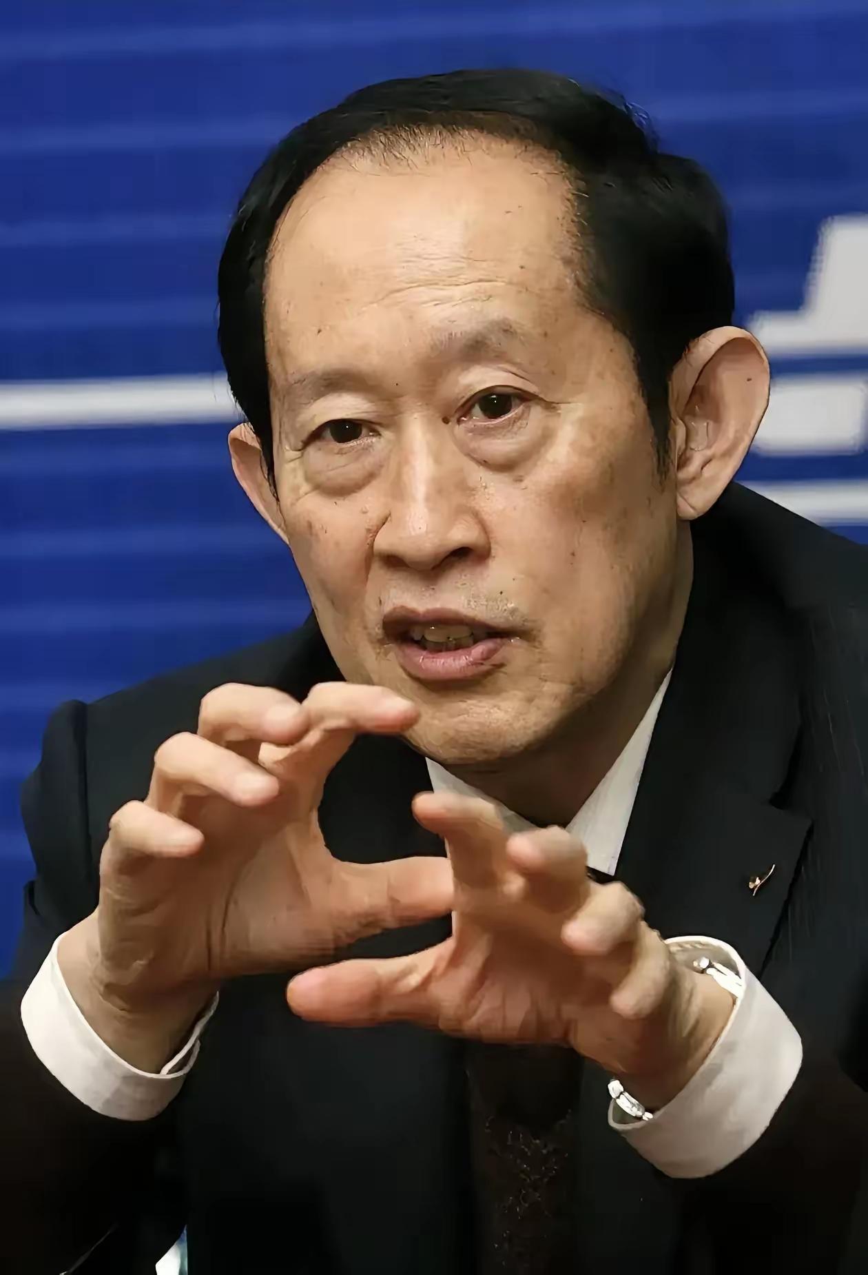 王立群的“结交真相”：成年人的关系，从来都是价值互换
 
王立群：“你要结交一个