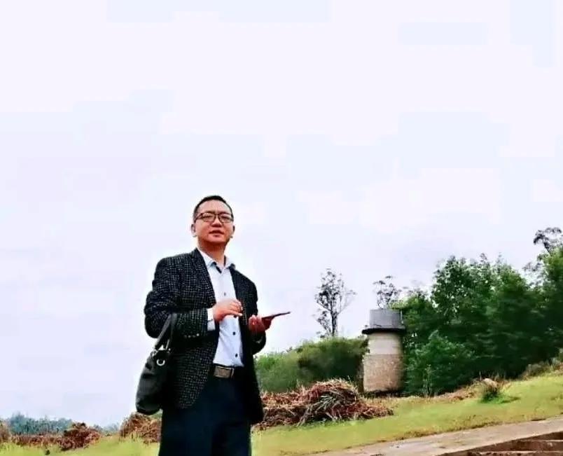 一个朋友问到我关于孩子的教育问题，我跟他讲，在过去上不上大学不重要，但是你生活那