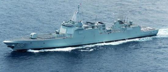 055大驱刚添新丁，网上就有声音说它“过气”了，理由是我国正在研制两万吨级新型驱
