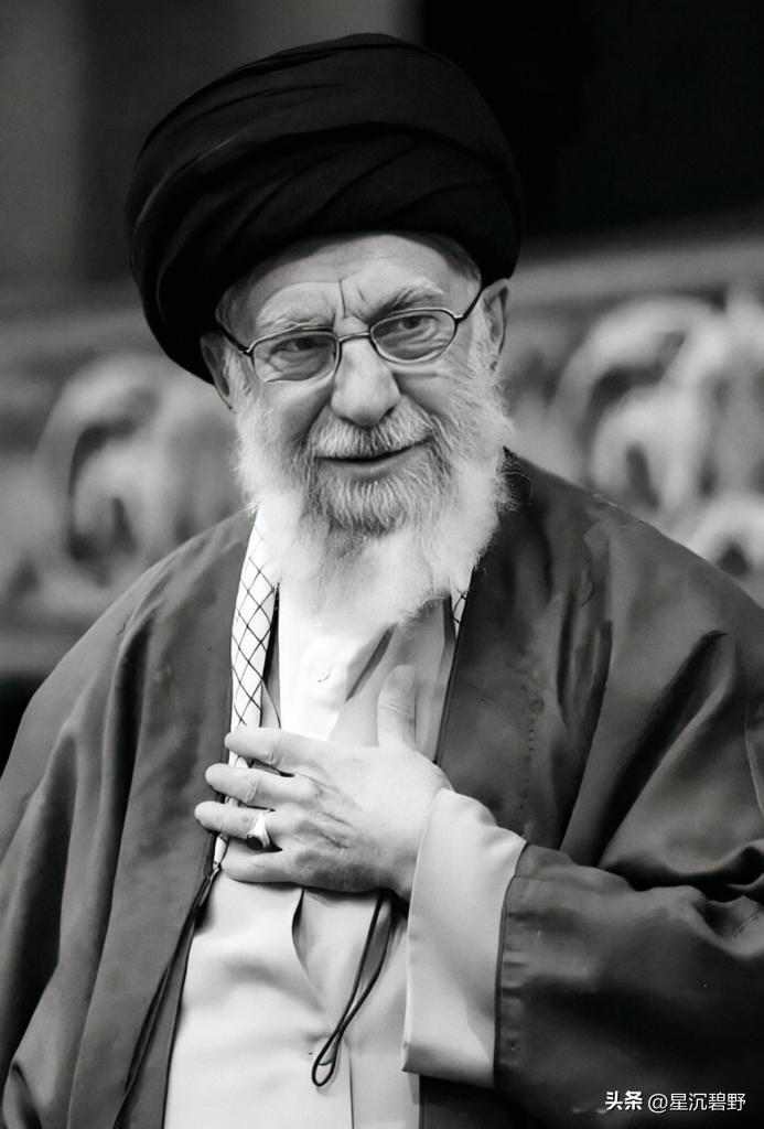 还是遇害了！
 当地时间3月1日，伊朗最高领袖哈梅内伊遇袭身亡。阿里·哈梅内伊，