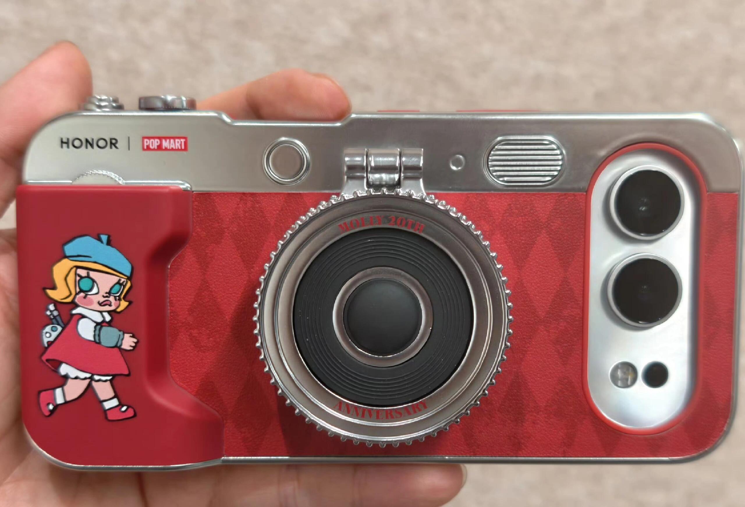 盲盒的风终于吹到了手机界不是我说，荣耀和泡泡玛特这次联动出的手机有点太可爱了，配