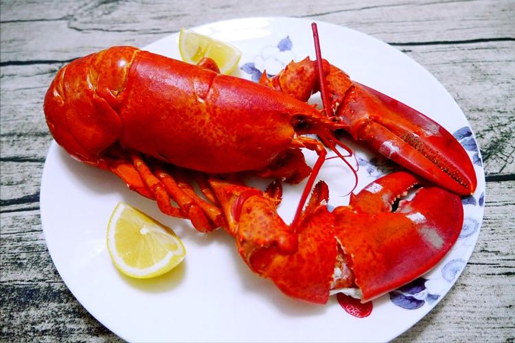 哪些食物以前很便宜，现在却变贵了？
 
先说个硬菜，波士顿龙虾。

19世纪前，