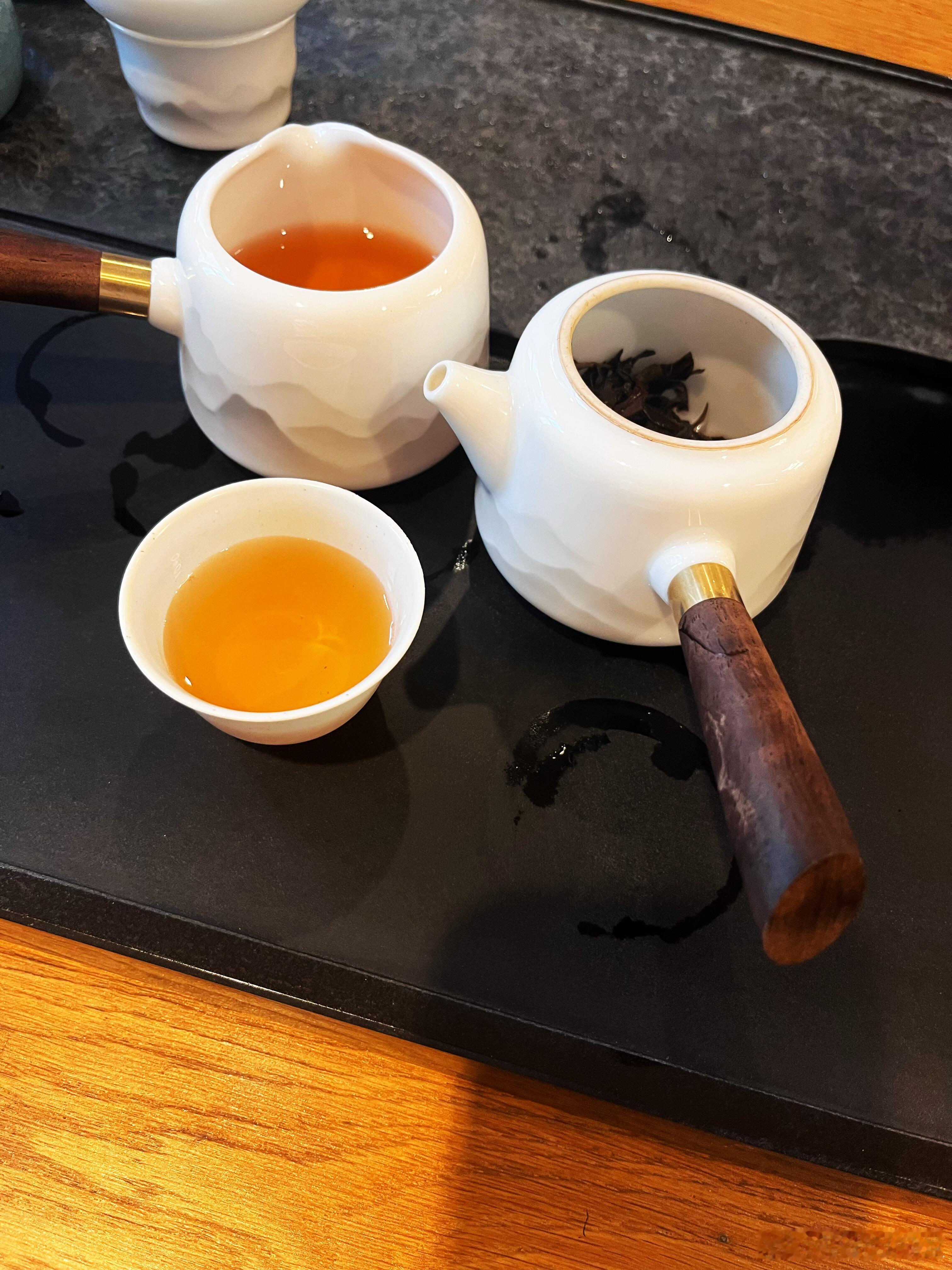 今天一个人喝茶！🍵 ​​​