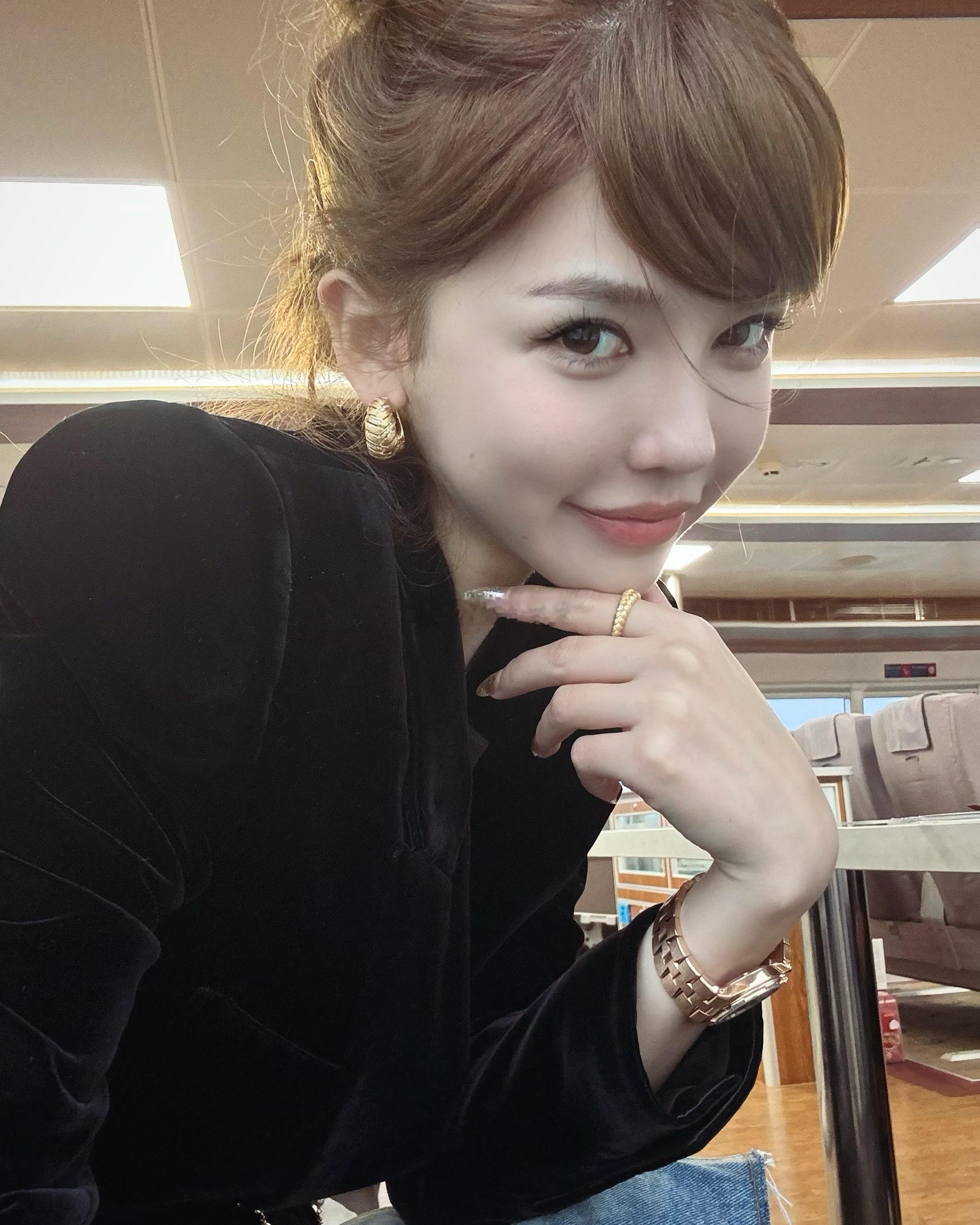 往事暗沉不可追，来日之路光明灿烂 ​​​