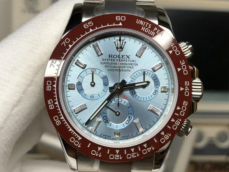 石家庄这次出名了！近日，记者暗访后透露，一位穿校服套装、小白鞋的学生途经地铁1号