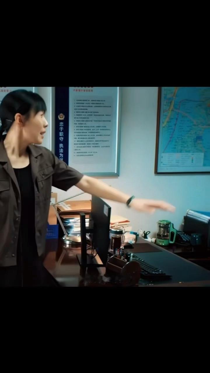 这部剧一个流量生都没有全是老戏骨，每个人都演得太绝了！任素汐以松弛感演绎角色多面