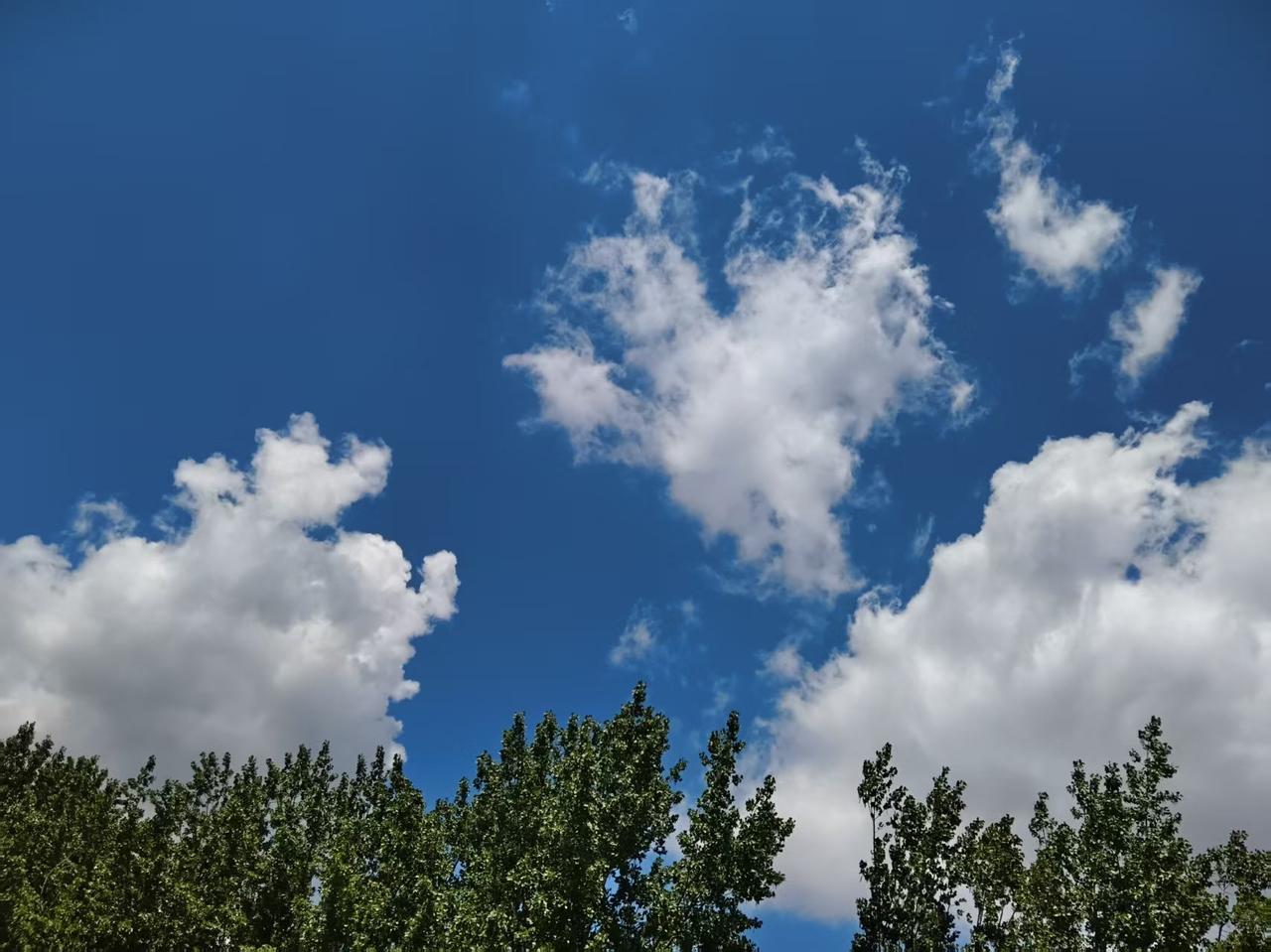 随手拍天津天空之美天津市滨海新区的雨后的天空随手拍。