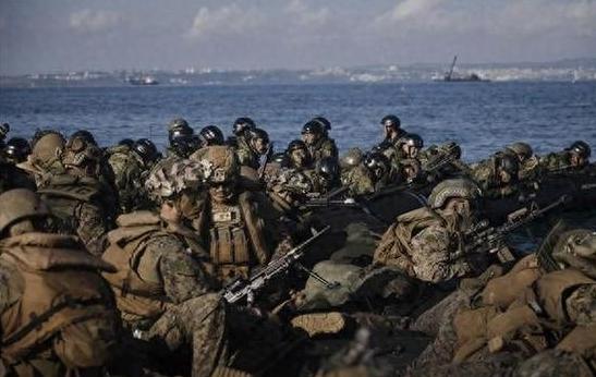 美国向伊朗战场大规模增兵，2万地面部队即将到位！

美国这次动静不小，往中东派了