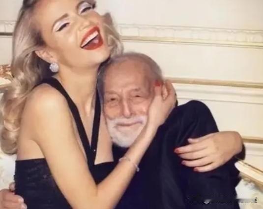 89岁娶26岁舞女郎，承诺巨额遗产，结果谁赢了？

美国石油大亨J. Howar