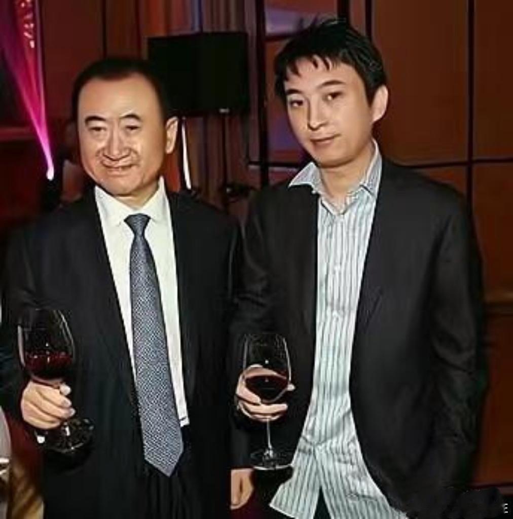 #王健林1.6亿英镑卖掉英国游艇制造商#不管你怎么评价#王思聪# ？他爹#王健林
