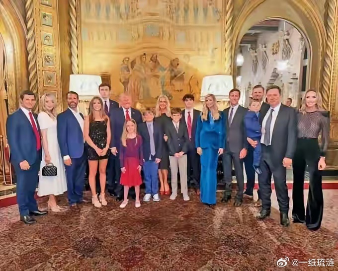 这几天波斯网上开始盛传特朗普的这张全家福照片，很是耐人寻味……你猜到原因了吗