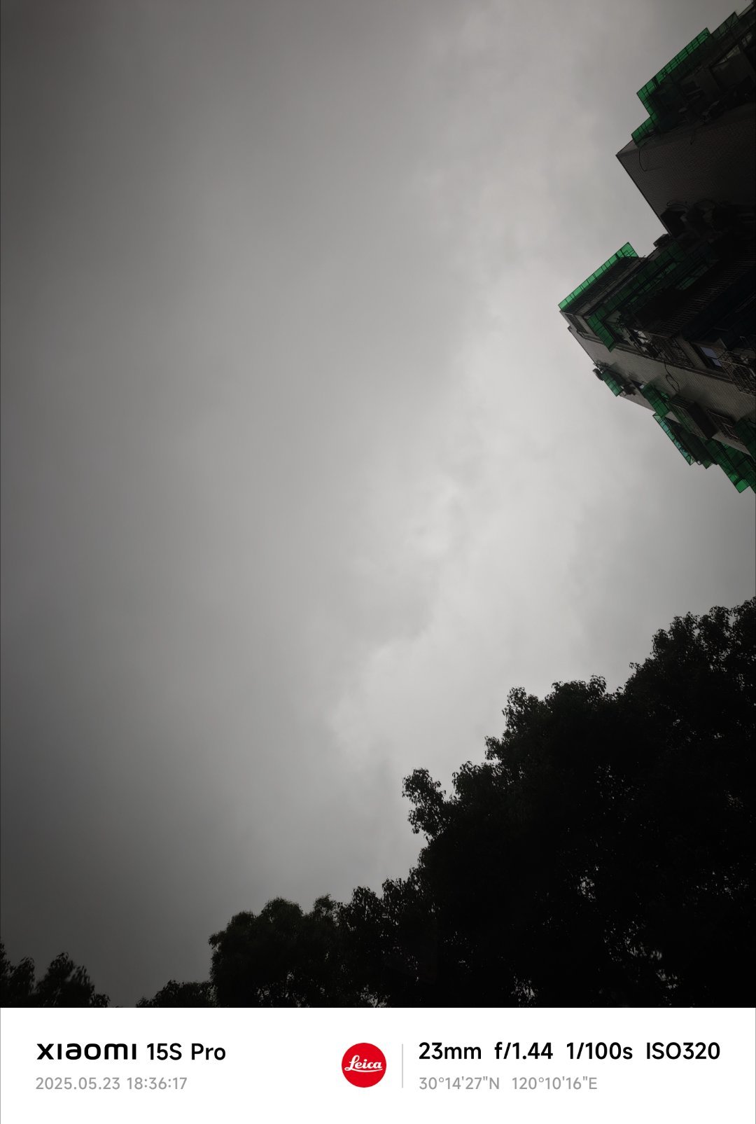 今天乌云密布，没有太阳[苦涩] ​​​