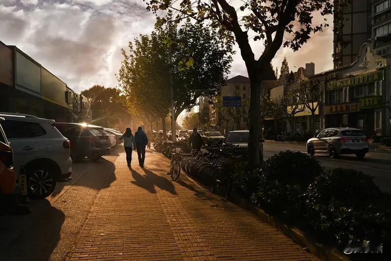 当你不再琢磨人心，便活明白了。
上下五千年，祖先积累下无数宝贵经验，凝结成智慧，