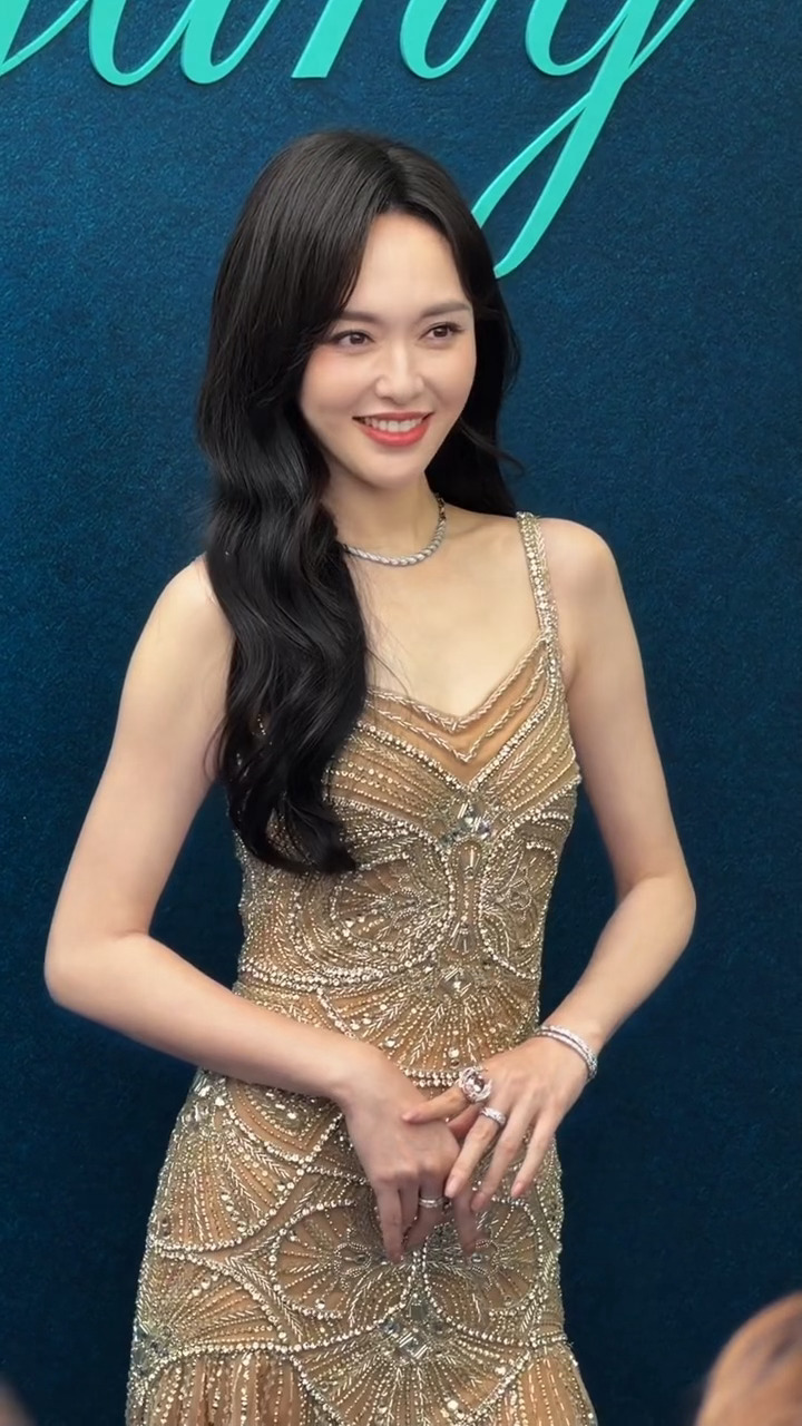 美糖气场唐嫣金色闪钻礼裙