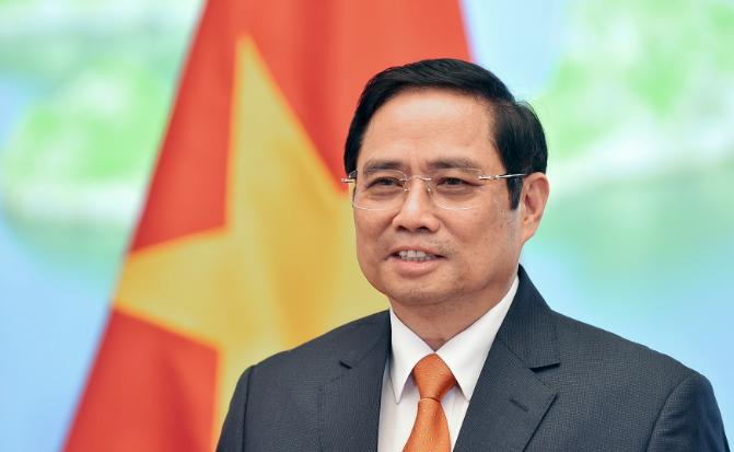 越南的“海上长城”都快砌到家门口了！就在他们一年猛填8个岛、机场雷达全上线时，我