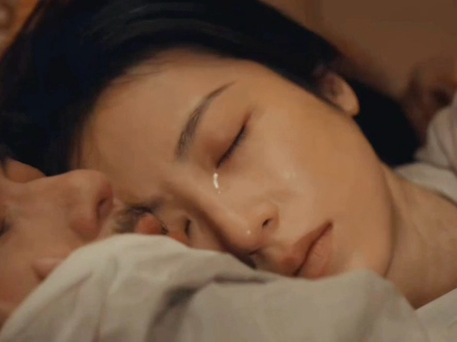 孙太真的眼泪是湖泊我还在回味周雨彤《太平年》里的这一滴泪🥹🥹太平年周雨彤这一