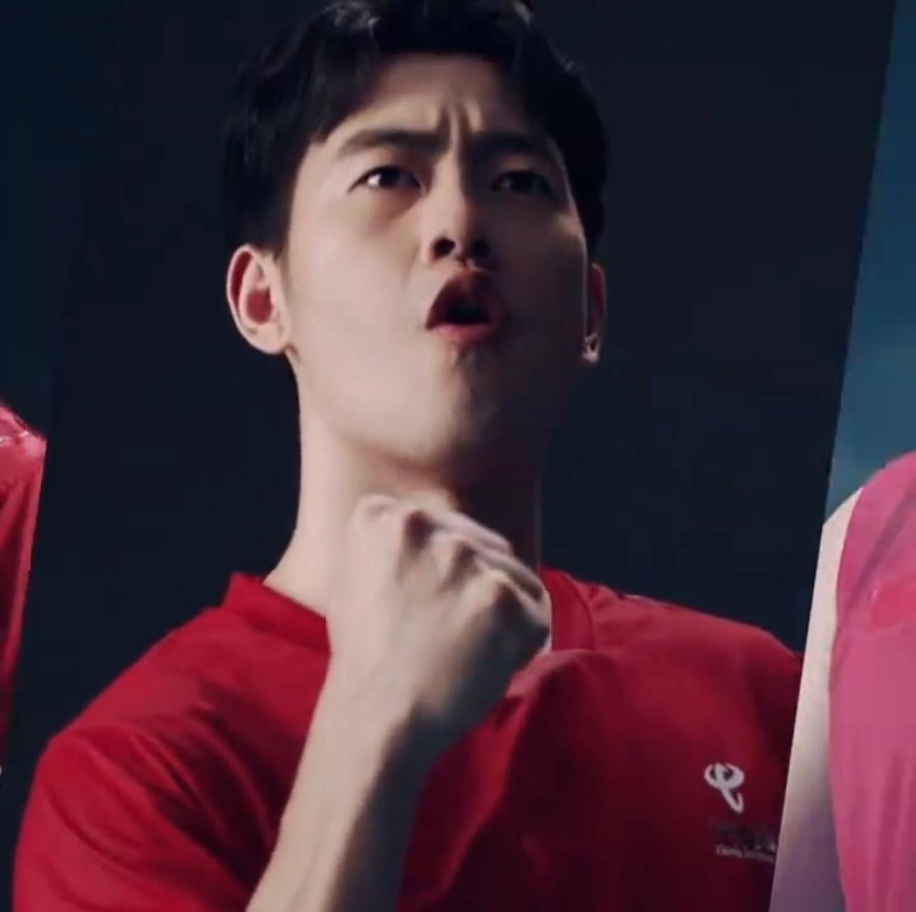 我真笑不行了，呆狗两只 ​​​