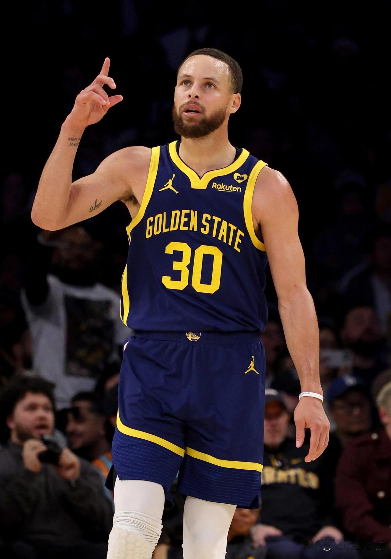 NBA官方晒出西部球员战力榜！
NBA官方记者今日公布了下赛季西部球员的战绩榜，