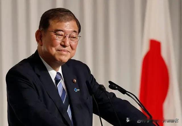 大胆预测，日本这届的首相“小破茂子”，表面是典型的“反中”份子，但实际上此人却身