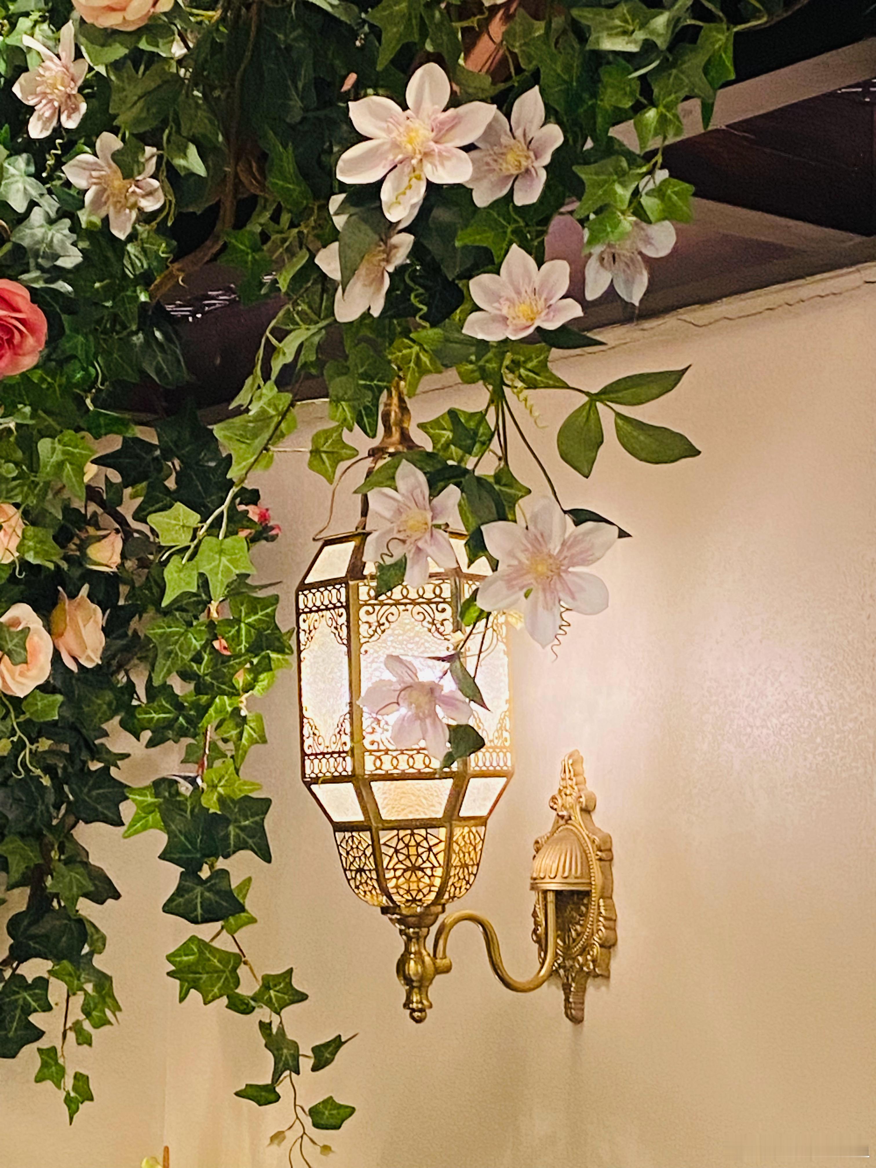 💚 昨天跟闺蜜约好了请她在王府中环吃饭， 走错了门径直走到了UGG 专卖店，正