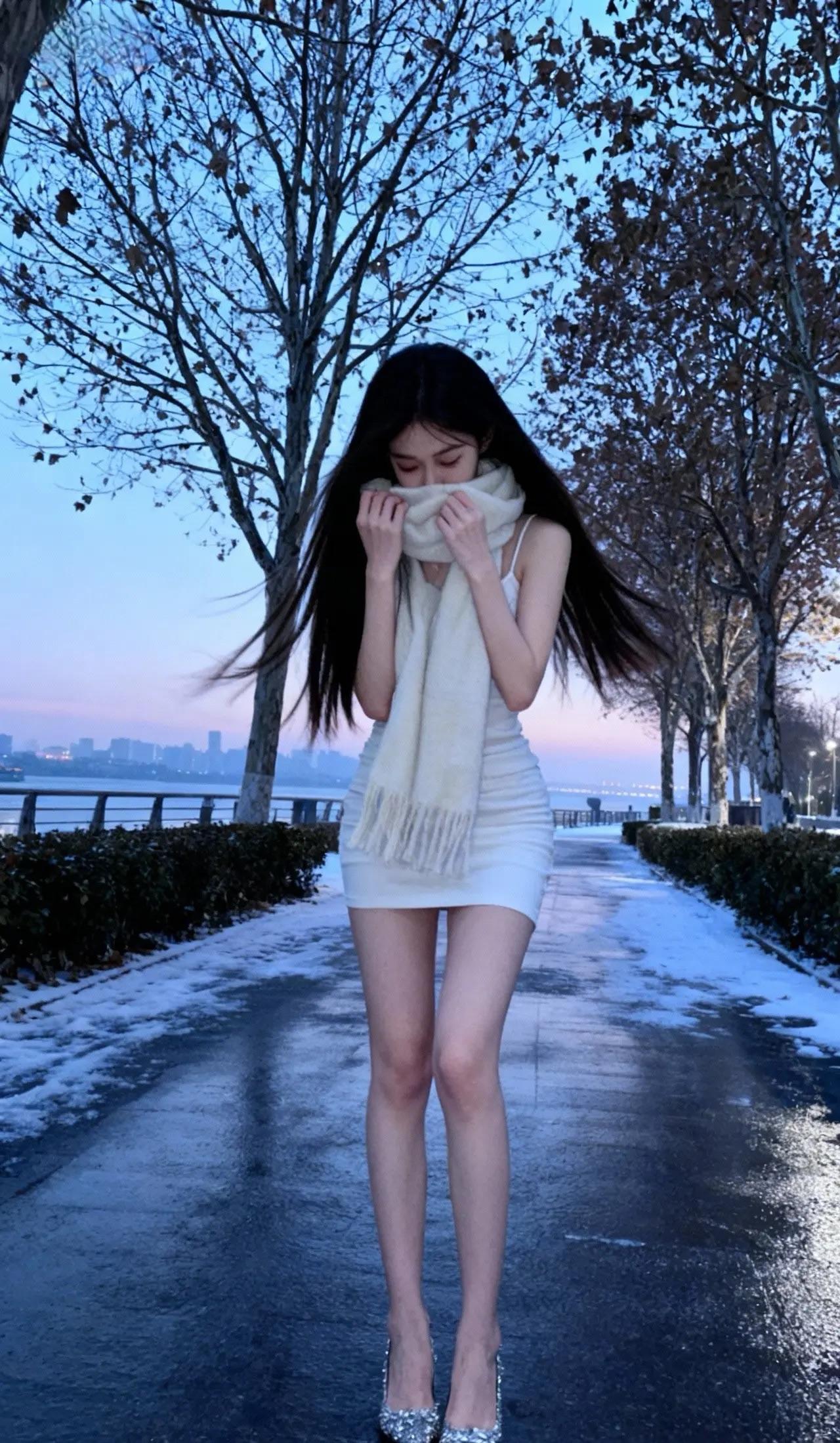 冬日漫步，暖阳下的优雅穿搭