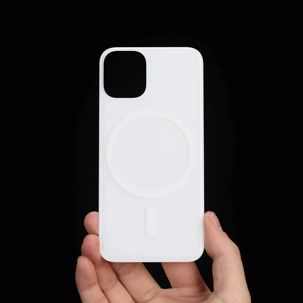 12mini 平嵌磁贴加上后，像换了个新皮肤CNC 精雕，侧边大弧度握持舒服。自