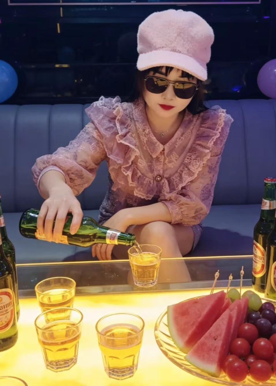 熬最深的夜，配最憔悴的脸！