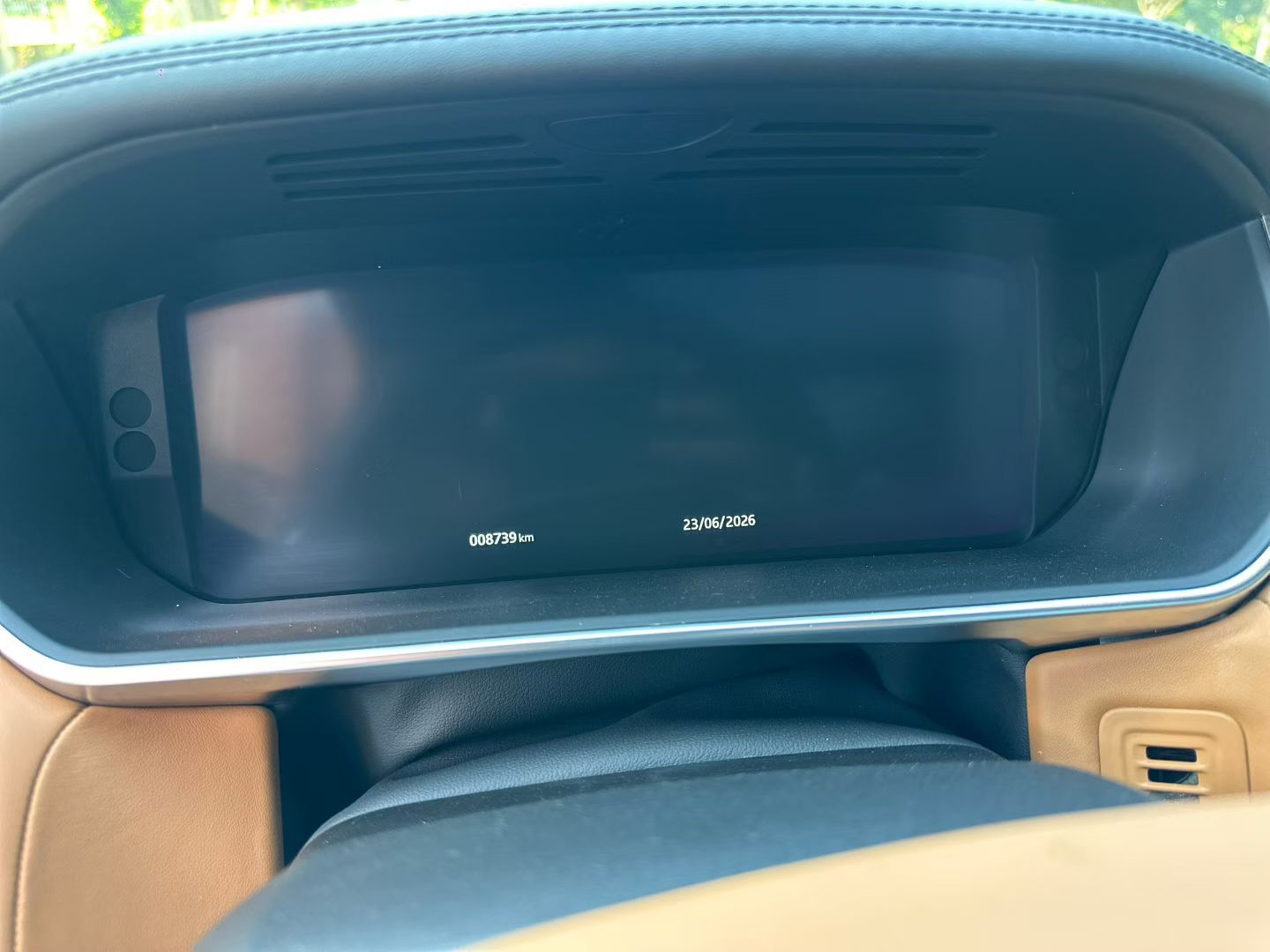 为什么一百多万买车，却不开 