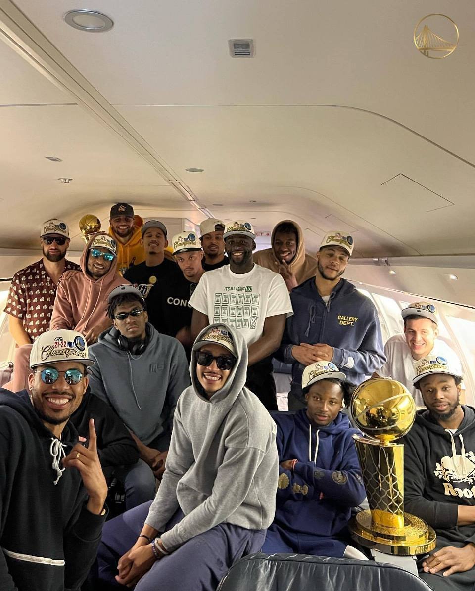 你可以回到过去，但那里已经没有人了金州勇士库里金州勇士