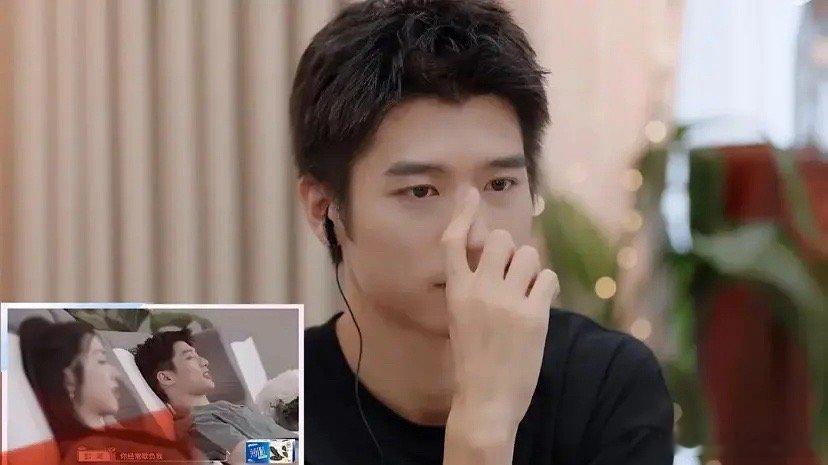 爱一个人，意味着能够共鸣于他的喜悦、悲伤以及痛苦。就如同青雅无法理解彭高在歌词中