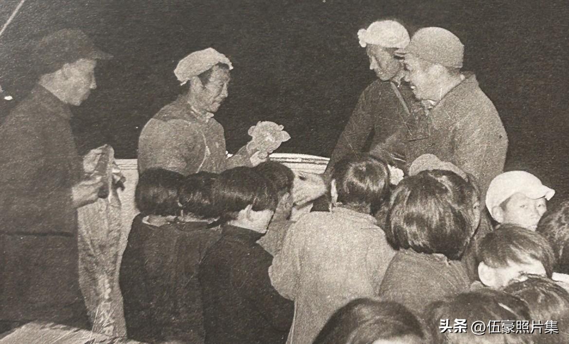 1947年10月，彭德怀指挥西北野战军取得延清战役胜利后，在根据地召开的祝捷大会