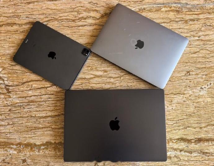 库克的勾股定理：一台iPad+两台MacBook