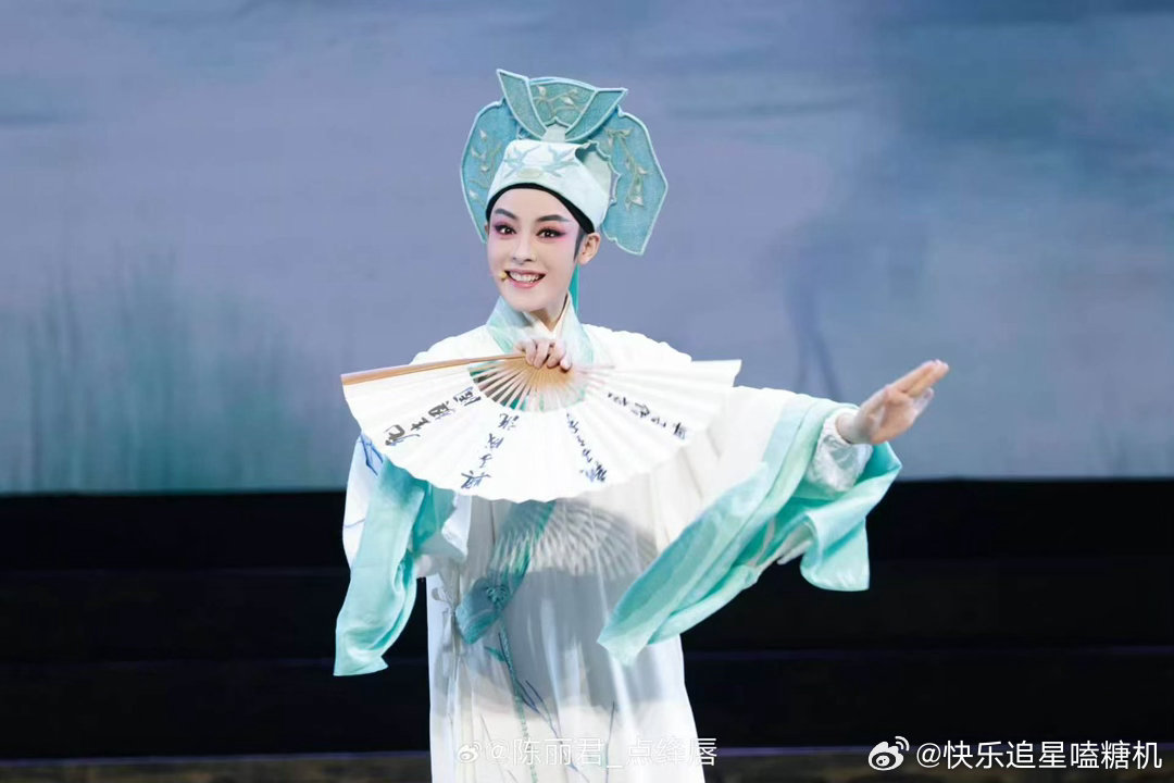陈丽君官宣时尚中国之夜时尚中国之夜 终于官宣！陈丽君确认出席时尚中国之夜，戏台文