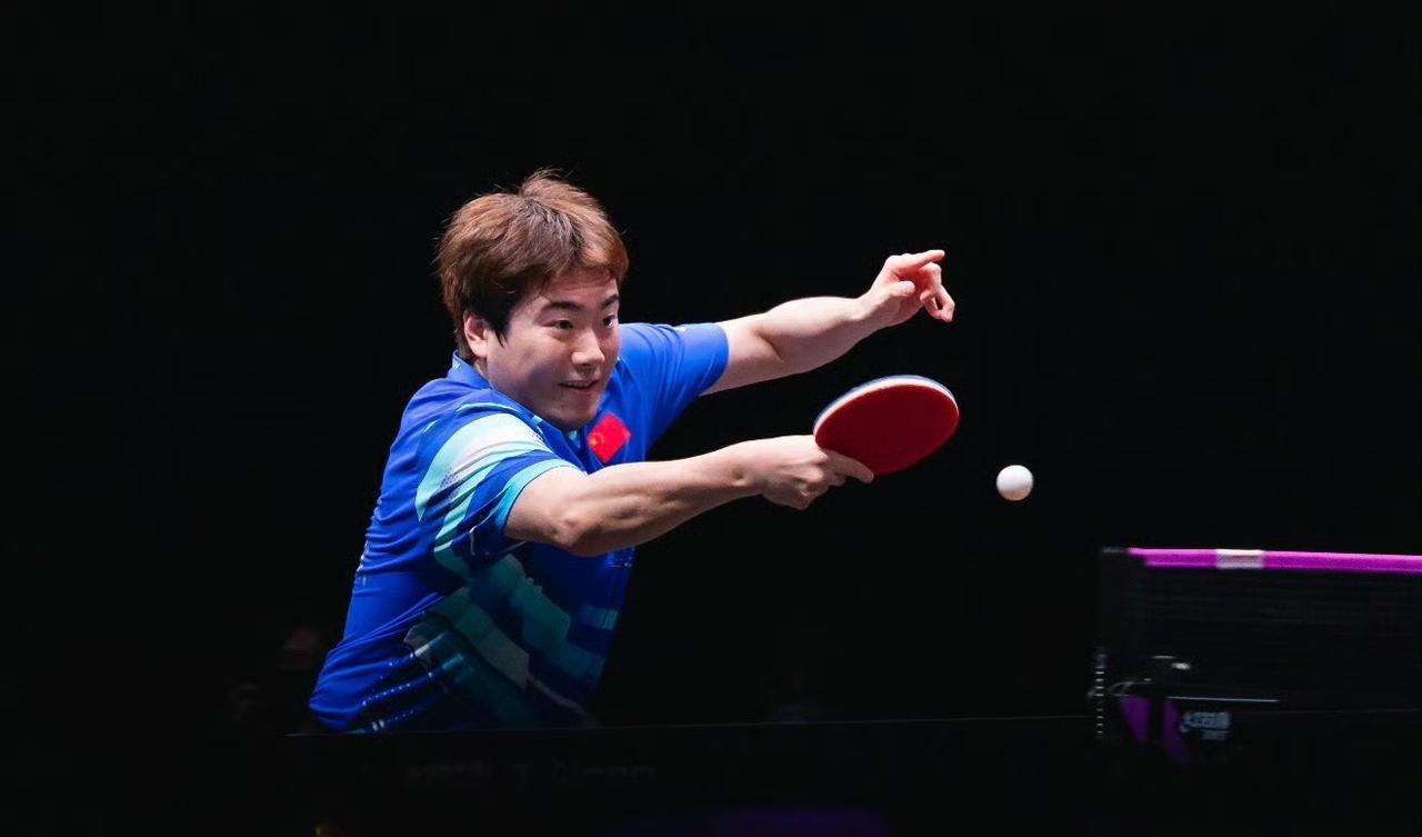 国乒上演残酷内战！
第一局梁靖崑🇨🇳11-7先胜陈垣宇🇨🇳 ​​​！
这