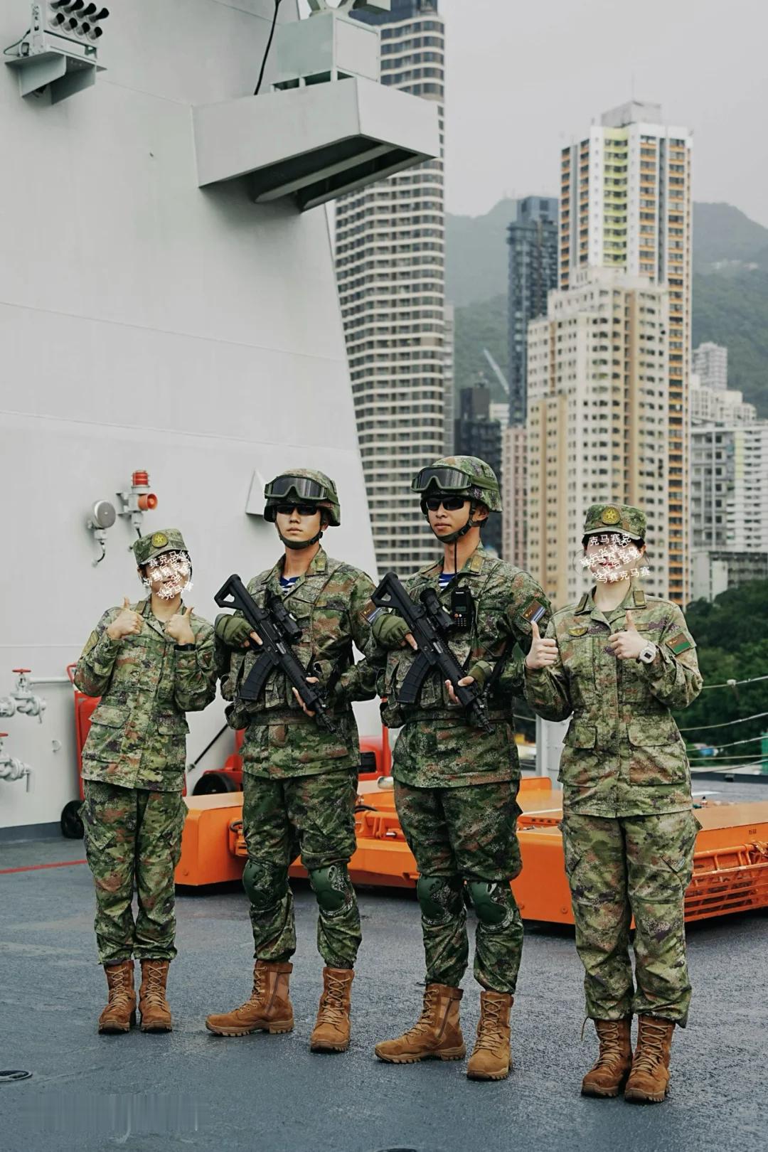 在海南舰舰艇开放活动上巡逻的陆战队（小红书：Nnnnnn）烽火问鼎计划 ​​​