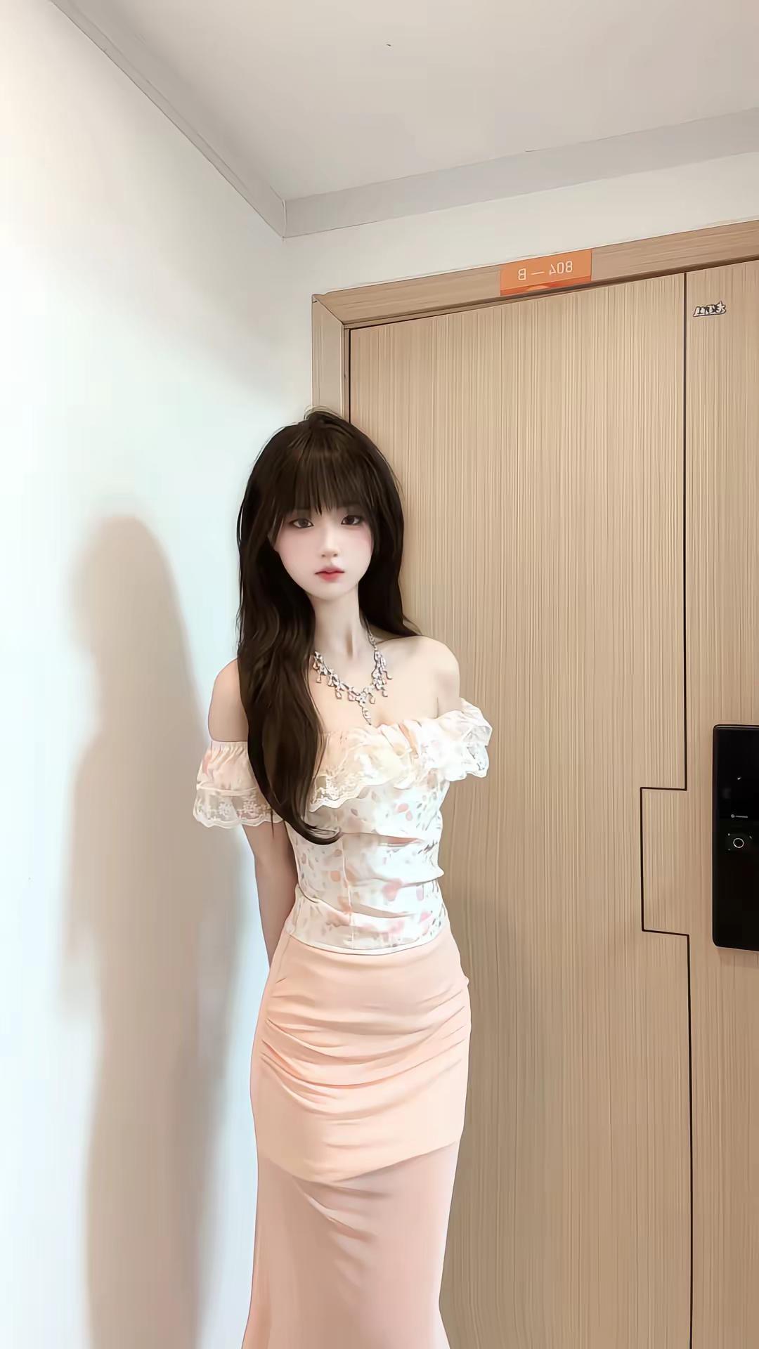 每一句都在怪我，其实是很依赖我是吧粉色蕾丝连衣裙 纯欲温柔风 穿搭