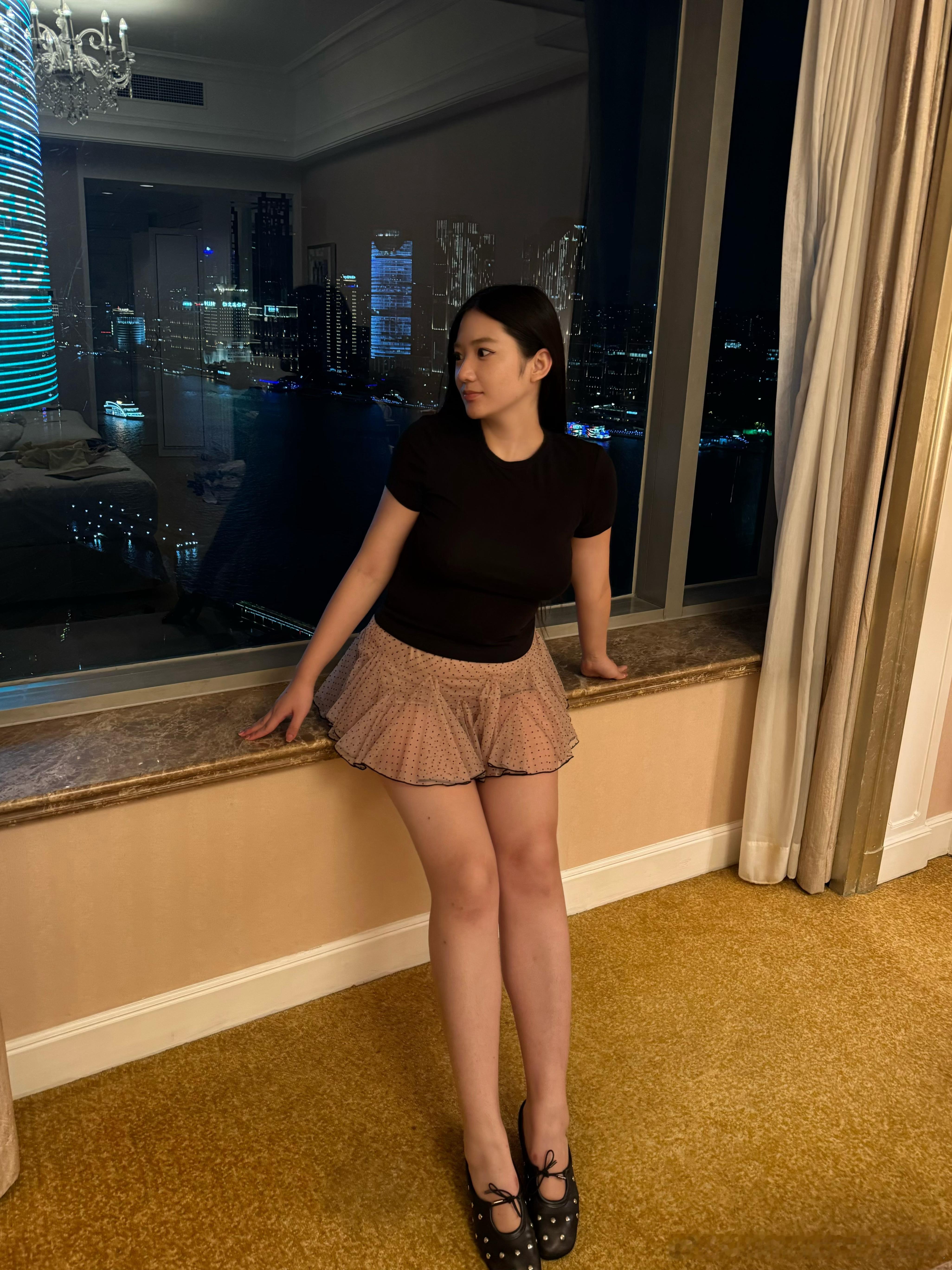 好久没拍照片了…想配一个惊世骇俗的文案… ​​​
