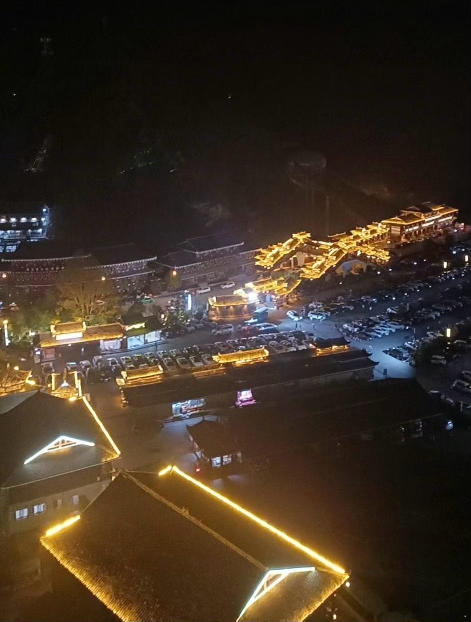 复盘结束，每天给大家分享牛股，关注我后续分享哦，晚安兄弟姐妹们！明天见期待下周A